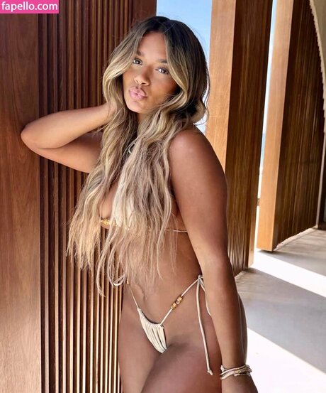 Natalie Gessey pretty actress image