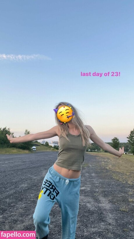 Kamilla Kowal porn star img