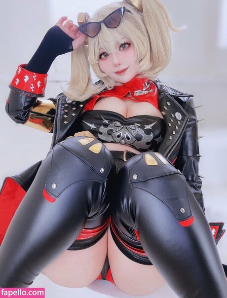 Amenemone sexy model images