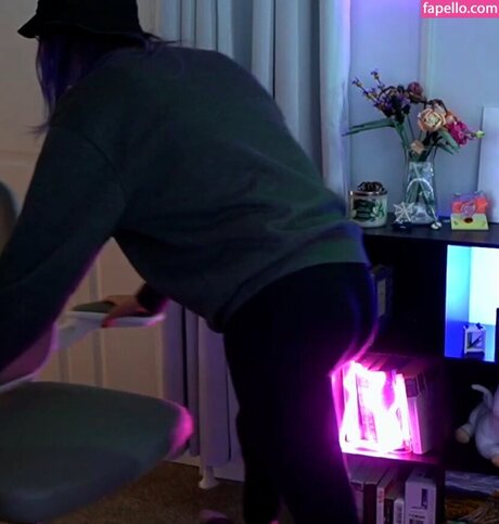 female popular onlyfans art naked img