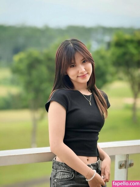 Leonazhen actress picture