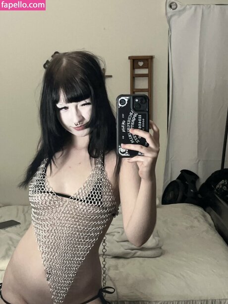 EliseRenee nude model photos