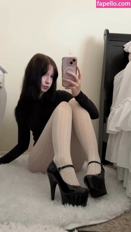 EliseRenee pornstar high quality gallery