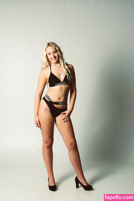 Lexi Booker erotic star photos