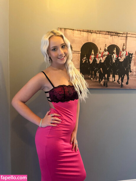 horny girls onlyfans naked photo