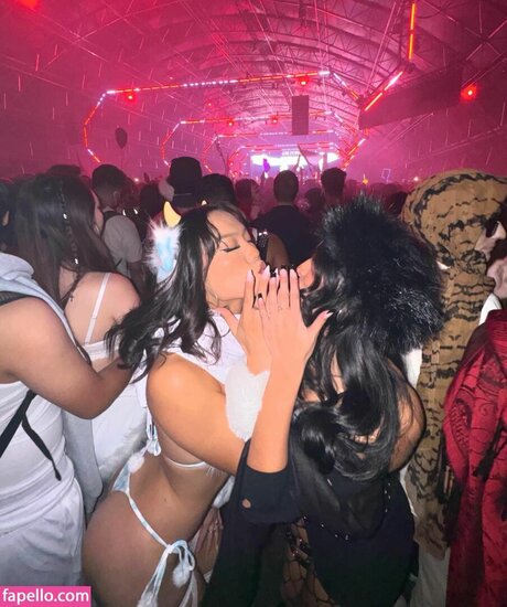 My Tien Tran star hd pictures