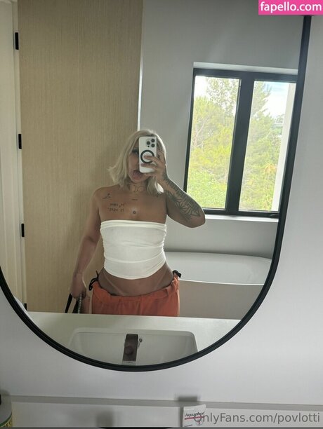 Ally Lotti pornstar naked picture