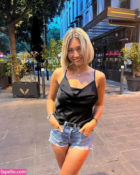 Hello__iris star hot archive