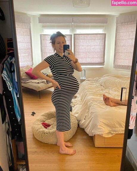 Eden Sher model high quality images