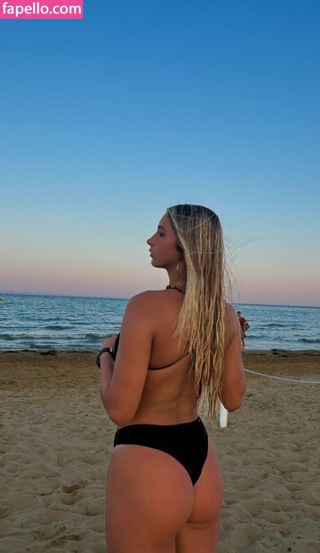 Iris Vallaranii nude actress photo