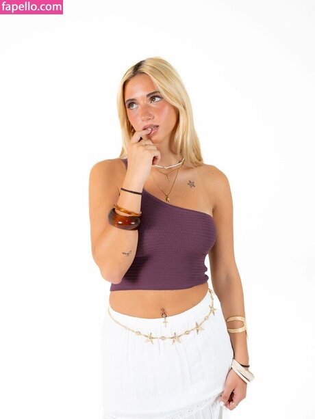 Iris Vallaranii star nudes galleries