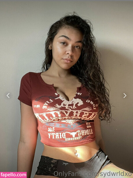 sydswrldxo hot pornstar photos