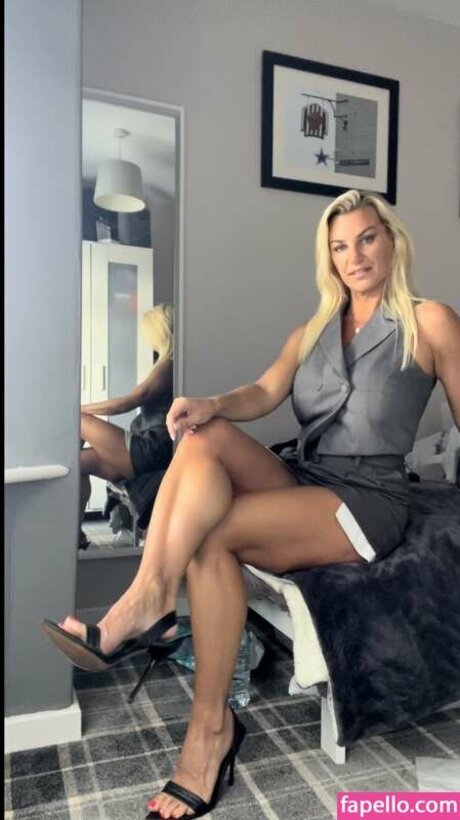 Funfitfashionjb sex star pic