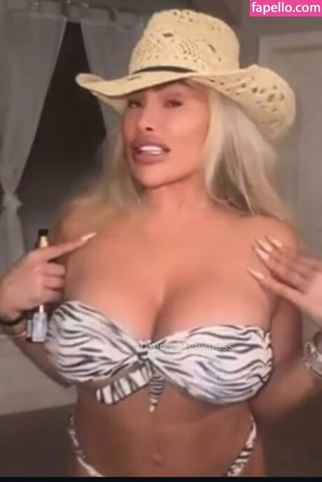 Darcey Silva pretty actress img