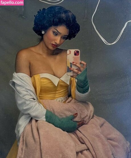 Varada Sethu star hd gallery