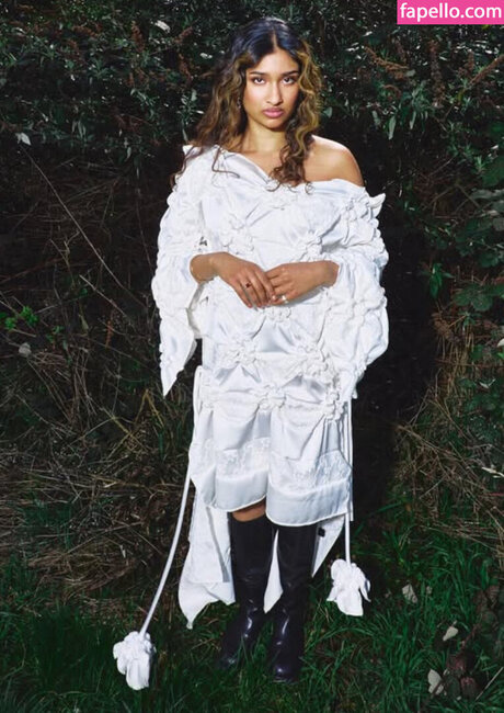 Varada Sethu hot actress img