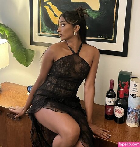 Varada Sethu star adult pictures