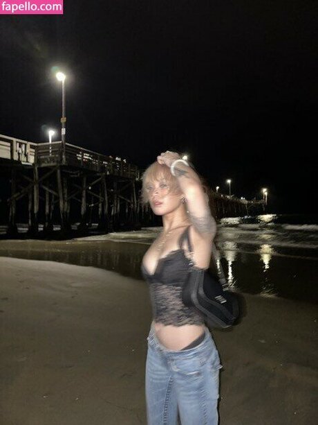 luna n3ra model erotic pictures