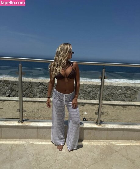 bikini princess onlyfans free galleries