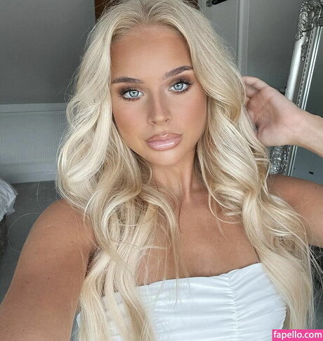 Maddie Tagg naked actress pic