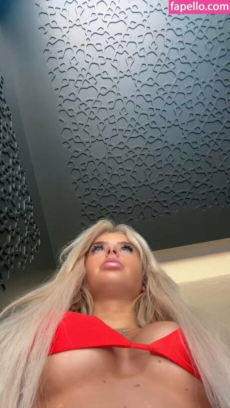 Maddie Tagg hot star photos