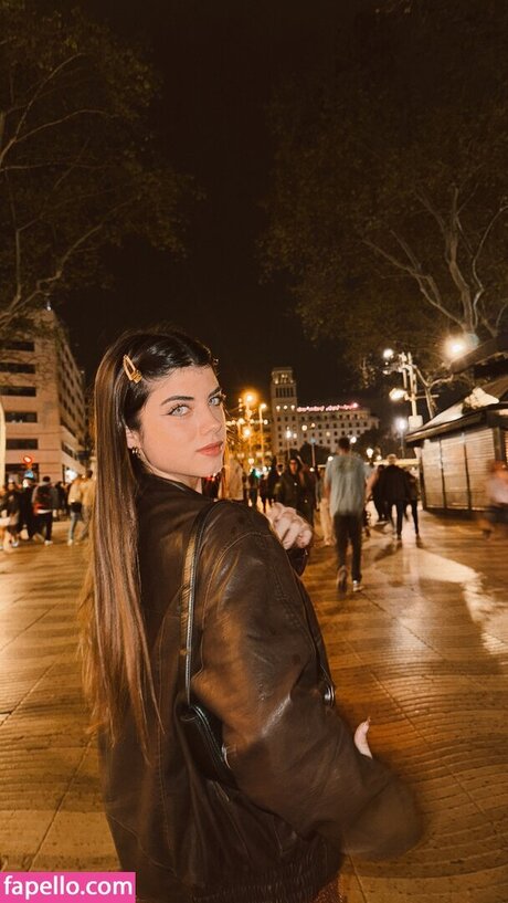 Celepamio star sexy photo