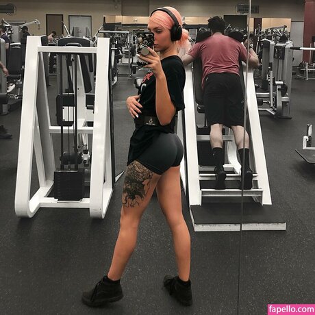 Juliakins hot pornstar photo