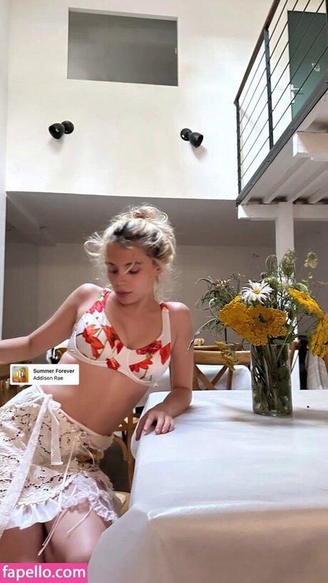 blonde shemale onlyfans beautiful nude pic