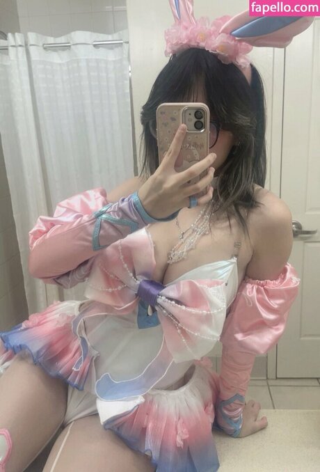 Yuuphobic sexy star pic