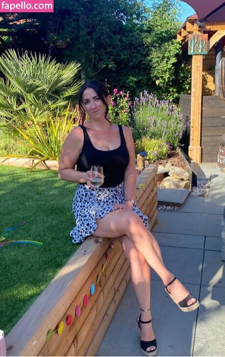 Kate Harrison nude model image