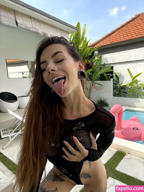 Kendra Lane xxx star pictures