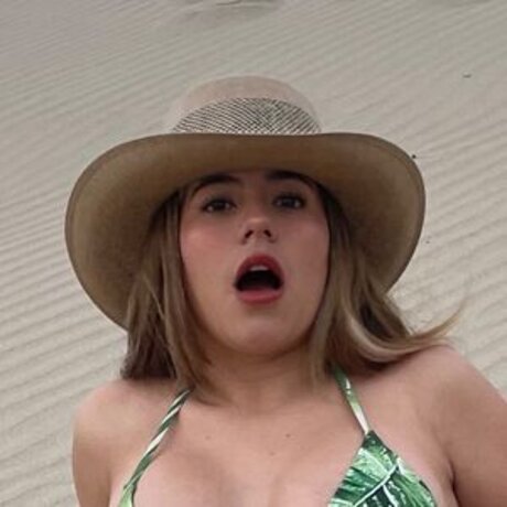 Kim Estrada art model pic