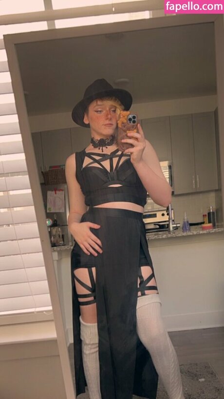 Stitchiot adult model galleries