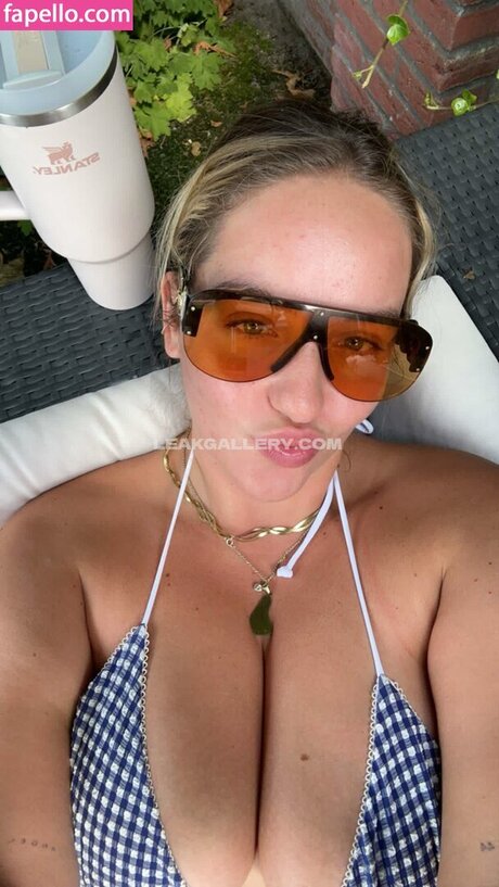 asian top onlyfans adult pics