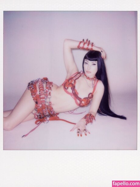 SweetSeverine model nude photo