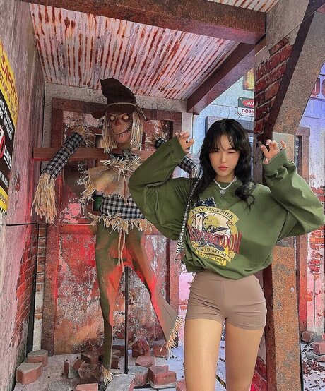 hairy legs onlyfans free xxx pictures