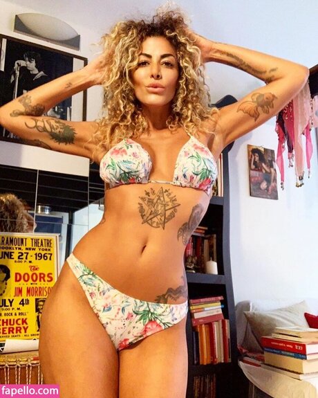 Nora Amile model high quality img