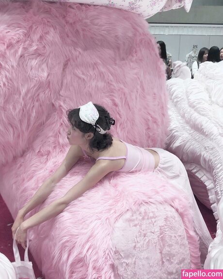 adorablenatsu nude pornstar picture