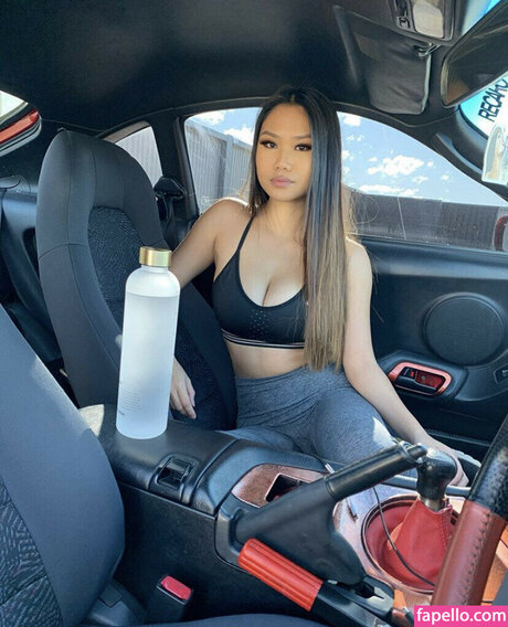 Krisha Soria model beautiful pic