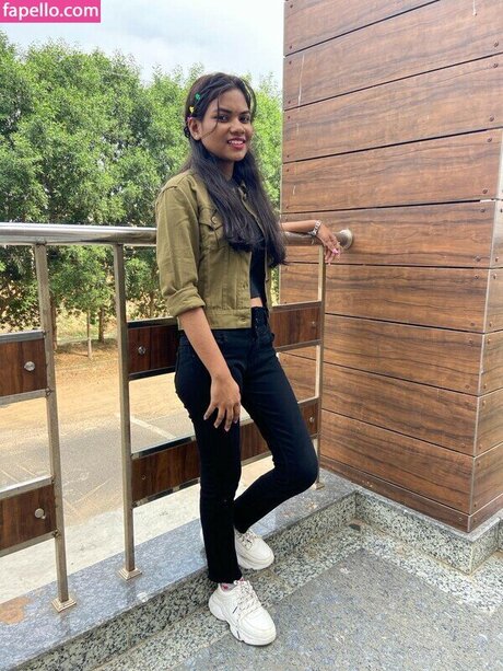 Reya Ghosh pornographic actress picture