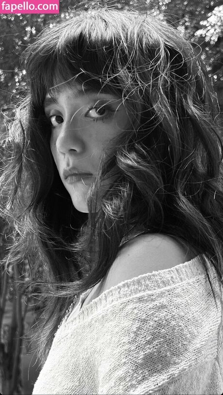 Om4ly exclusive actress photo