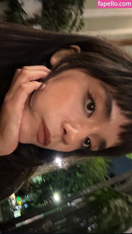 Om4ly model best pics