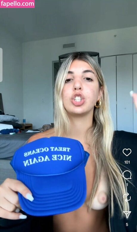 Lyla Lane model hot image