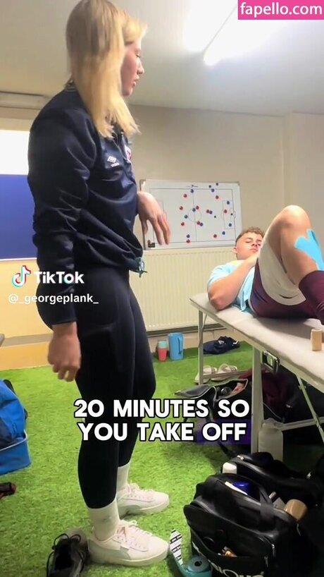 Issy Anderson model img