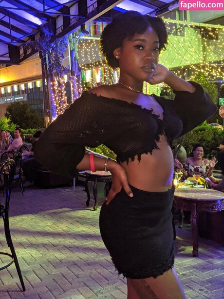 Chef Madam sexy actress pics