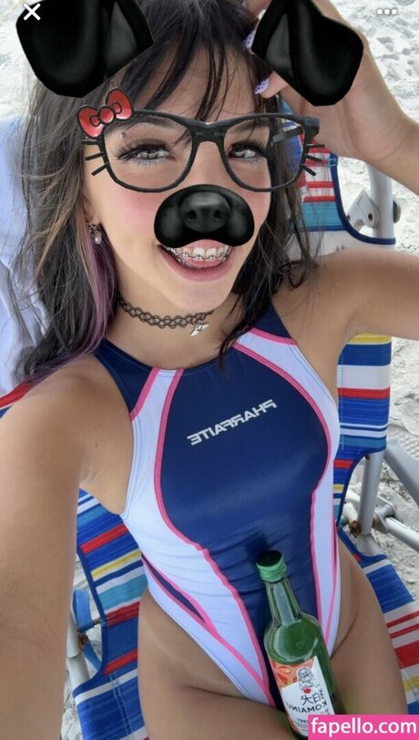 Angelina Fishtank naked pornstar image