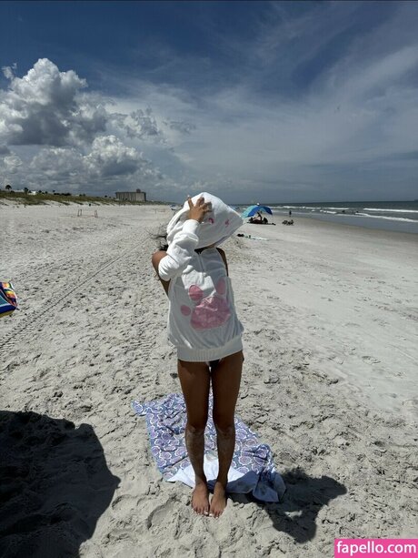 Angelina Fishtank model free images