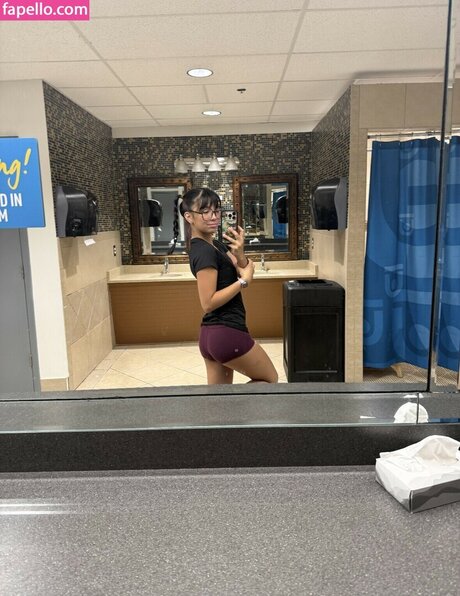 Angelina Fishtank hot actress picture