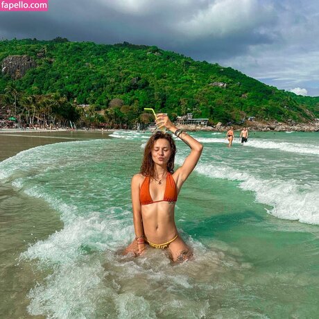 shemale handjob onlyfans top pic