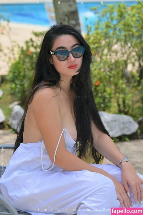 Amelie Qin hot model pics